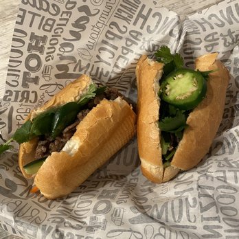 Pholicious - Garlic beef bahn mi - Vietnamese Near Me - Bloomingdale, Illinois