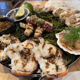 Grilled seafood platter Grilled seafood platter