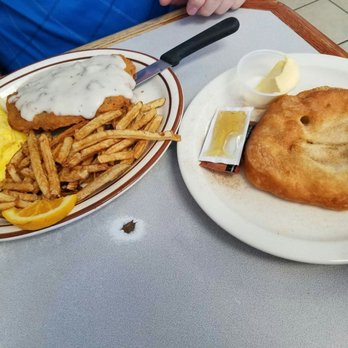 Jody's Diner - Chicken fried steak, fries and scone - Diners Near Me - Evanston, Wyoming