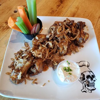 Guy Fieri's - Double Barrel BBQ Wings - American Near Me - Cancún, ROO Guy Fieri's - Double Barrel BBQ Wings - American Near Me - Cancún, ROO
