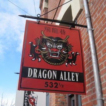 Geeks On The Beach - When you see this sign, you're in the right place! The alley opens up to a spacious courtyard that's fun to explore! - Web Design Near Me - Victoria, British Columbia Geeks On The Beach - When you see this sign, you're in the right place! The alley opens up to a spacious courtyard that's fun to explore! - Web Design Near Me - Victoria, British Columbia