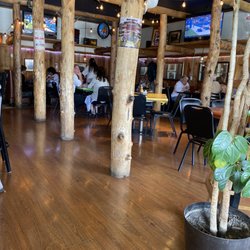 Pat's Bar and Grill - Cute place
