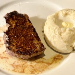 Texas Roadhouse - 6oz Sirloin with Mashed Potatoes
