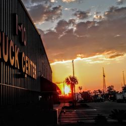 I-10 Truck Center