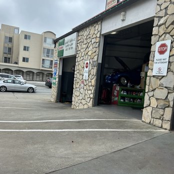 Sunset Service Super Lube - Outside view of the garage/lifts - Auto Repair Near Me - San Francisco, California Sunset Service Super Lube - Outside view of the garage/lifts - Auto Repair Near Me - San Francisco, California