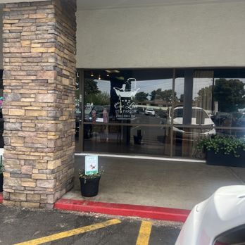 One Love Pet Parlor - Pet Groomers Near Me - Phoenix, Arizona