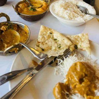 Tandoor Grill - Mango Chicken & Lamb Korma & Garlic Naan - Indian Near Me - Long Beach, New York