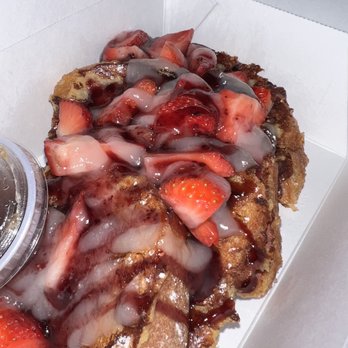 Fig Tree Cafe - Lemon Strawberry French Toast (vegan) - Sandwiches Near Me - Pacific Beach, California