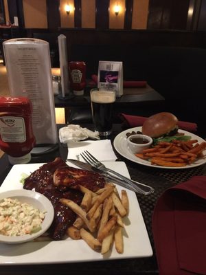 Valley Tavern by null