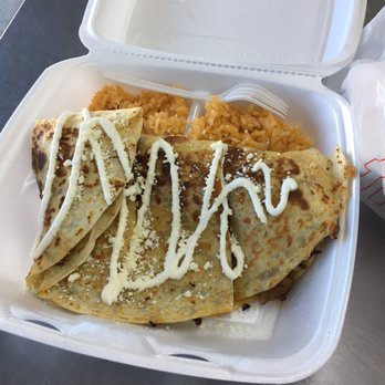 “El Original” Danny’s Tacos - Quesadilla with al pastor and lingua - Food Trucks Near Me