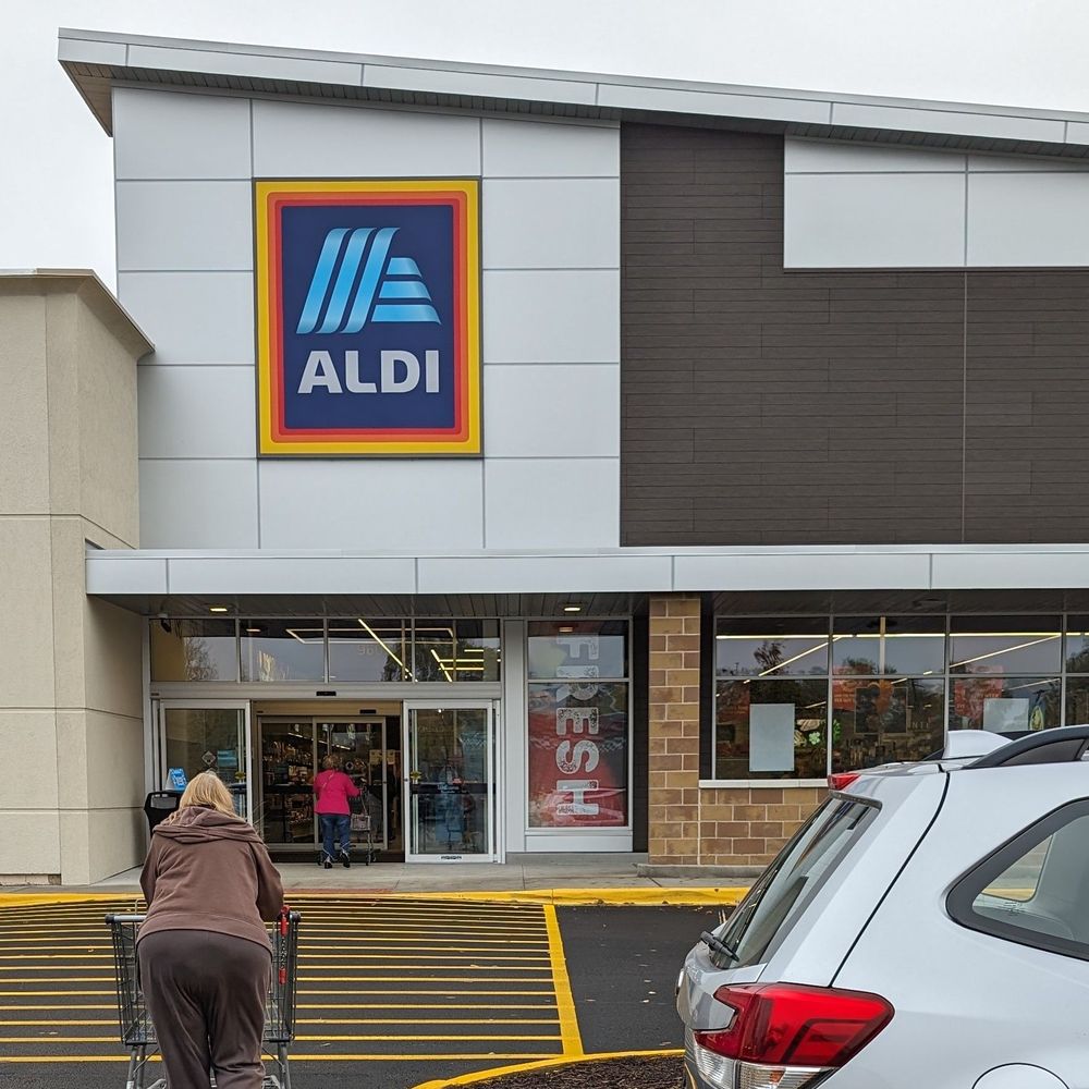 ALDI - Just opened - Grocery Near Me - Streamwood, Illinois ALDI - Just opened - Grocery Near Me - Streamwood, Illinois