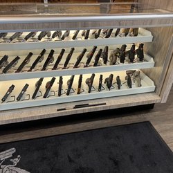 Texas Gun Club - Gun cabinet
