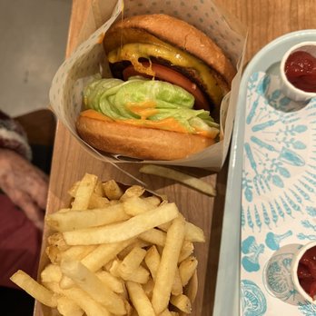 Amy's Drive Thru - The single - Burgers Near Me - Corte Madera, California Amy's Drive Thru - The single - Burgers Near Me - Corte Madera, California