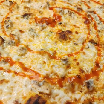 Chumpys Pizzeria - Buffalo chicken pizza - Pizza Near Me - Sayre, Pennsylvania Chumpys Pizzeria - Buffalo chicken pizza - Pizza Near Me - Sayre, Pennsylvania
