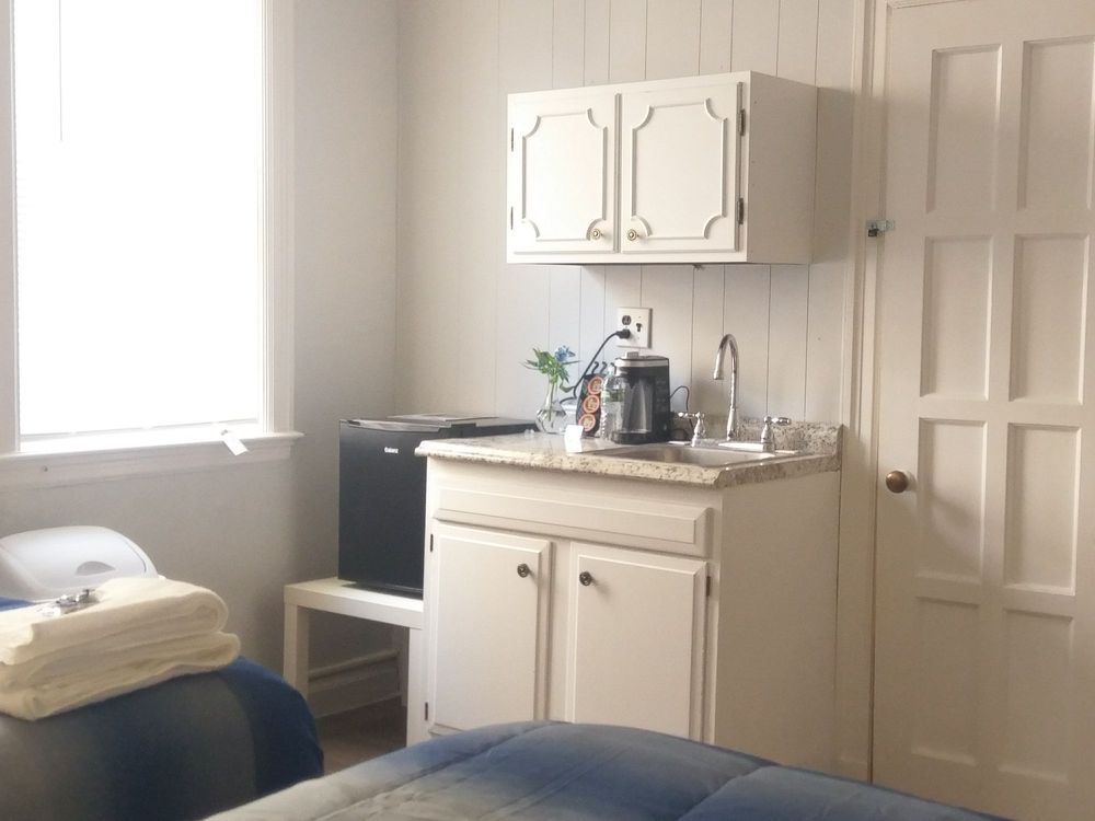 HOTEL HARRIS Updated May 2024 25 Hartford St, Rumford, Maine