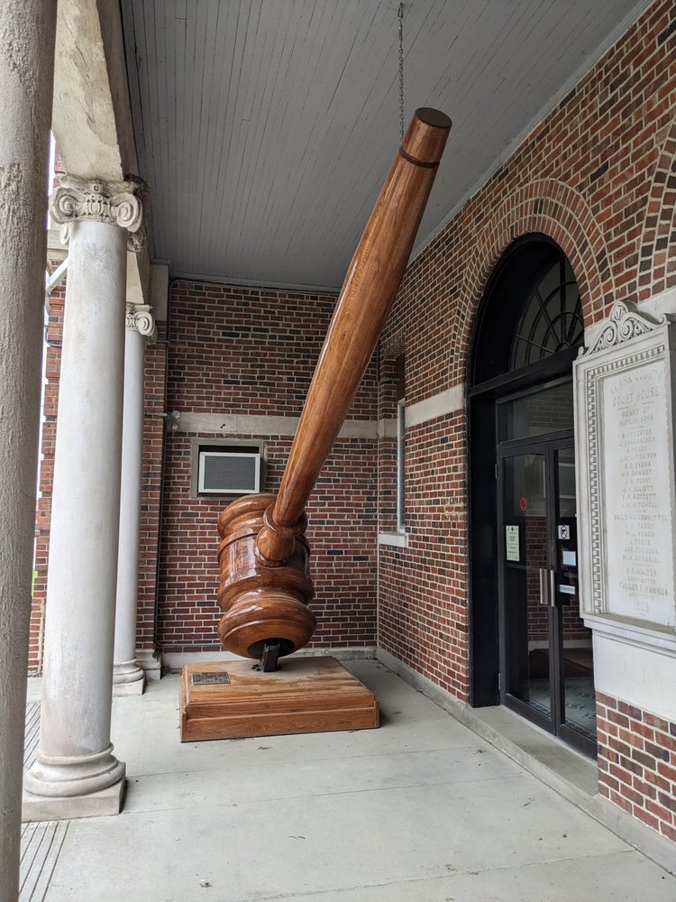 WORLD’S LARGEST GAVEL 501 Archer Ave, Marshall, Illinois Landmarks