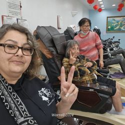Queen Nail Spa - In a city of choas, try a little bit of
