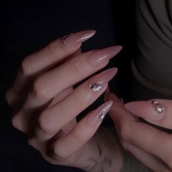 YY Nail Beauty Studio