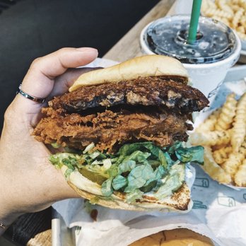 Shake Shack River North - Fried chicken burger with a single hamburger patty - Burgers Near Me - Chicago, Illinois Shake Shack River North - Fried chicken burger with a single hamburger patty - Burgers Near Me - Chicago, Illinois