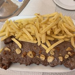 Marisqueira Casa Velha - Steak and fries