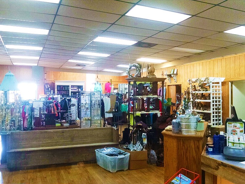 IVEY’S OUTDOOR & FARM SUPPLY Updated April 2024 108 N Westover Blvd