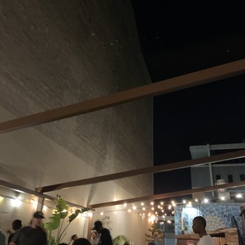 Mad Oak - Bars Near Me - Oakland, California