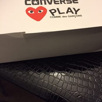 Feature - Chinatown - The box was pretty beat up. The shoes were perfect though. - Shoe Stores Near Me - Las Vegas, Nevada Feature - Chinatown - The box was pretty beat up. The shoes were perfect though. - Shoe Stores Near Me - Las Vegas, Nevada