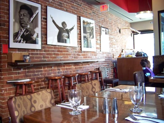 Darryl's Corner Bar & Kitchen by null