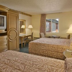 Days Inn by Wyndham Mt. Vernon - Premium Two Queen Bed Room