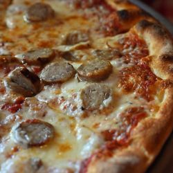 V & T Pizzeria & Restaurant