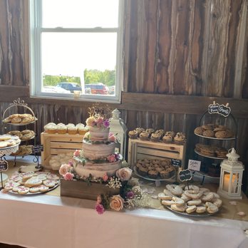 Freedom Run Winery - Dessert table - Wine Tasting Room Near Me - Lockport, New York
