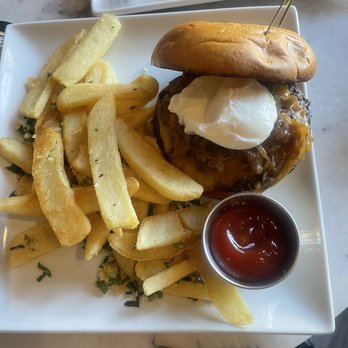 Gray Tavern - Breakfast burger with an egg and the beat garlic fries around - Breakfast & Brunch Near Me - Los Angeles, California Gray Tavern - Breakfast burger with an egg and the beat garlic fries around - Breakfast & Brunch Near Me - Los Angeles, California