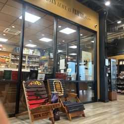 The Cigar Room - Humidor
