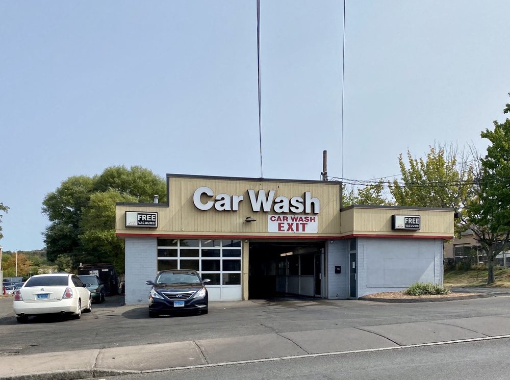 GOLDEN NOZZLE CAR WASH Updated August 2024 15 Photos & 10 Reviews 22 South St, Hartford