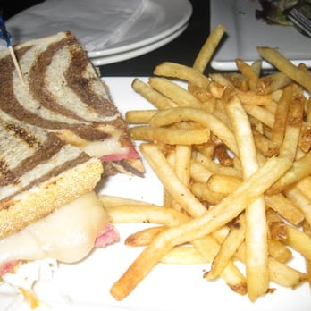 Ned Devine's Irish Pub - Reuben - Music Venues Near Me - Boston, Massachusetts