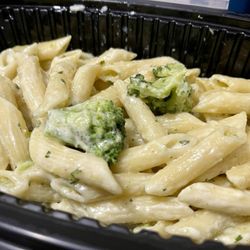 Passarella Pizzeria & Restaurant - Pasta alfredo with broccoli
