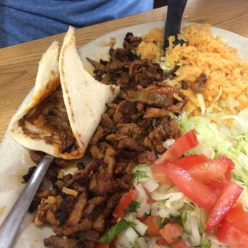 Taqueria La Tapatia 4 - #23 Al Pastor plate - Mexican Near Me - Sinton, Texas Taqueria La Tapatia 4 - #23 Al Pastor plate - Mexican Near Me - Sinton, Texas