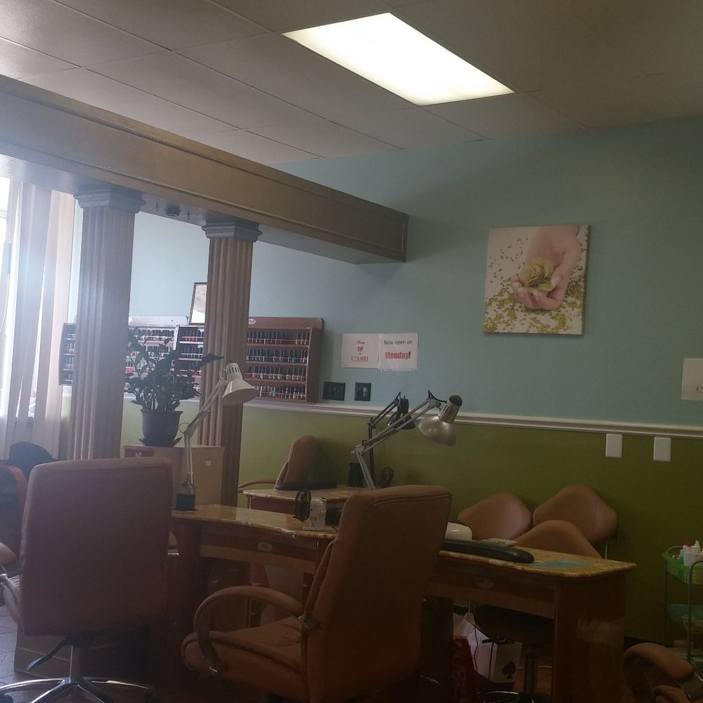 Lana's Diamond Salon - This Salon is always well maintained & is nice clean & relaxing. - Nail Salons Near Me - Downey, California Lana's Diamond Salon - This Salon is always well maintained & is nice clean & relaxing. - Nail Salons Near Me - Downey, California