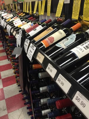 Lee's Discount Liquor by null