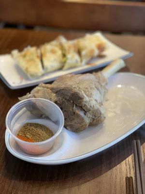 DH Noodles & Grill 敦煌兰州牛肉拉面 by null