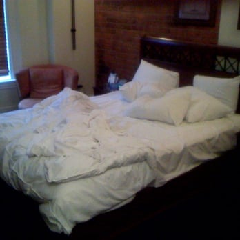 Hôtel Place d'Armes - What your room *shouldn't* look like at check-in. - Hotels Near Me - Montreal, Quebec Hôtel Place d'Armes - What your room *shouldn't* look like at check-in. - Hotels Near Me - Montreal, Quebec