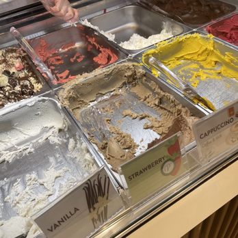 Venchi - Chocolatiers & Shops Near Me - McLean, Virginia