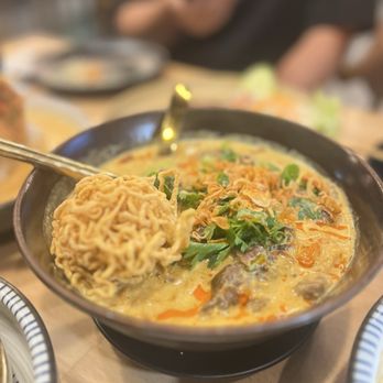 Manaao - Khan soi - Thai Near Me - Tustin, California