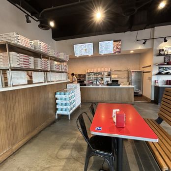Prime Pizza - Inside - Pizza Near Me - El Segundo, California