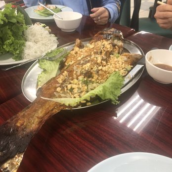 Quan Ca SaiGon - Yummy! Nice and crispy skin and look at all those peanuts! - Vietnamese Near Me - Garden Grove, California Quan Ca SaiGon - Yummy! Nice and crispy skin and look at all those peanuts! - Vietnamese Near Me - Garden Grove, California