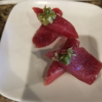 Maru Sushi Bar - Bluefin tuna sashimi - Sushi Bars Near Me - Los Angeles, California