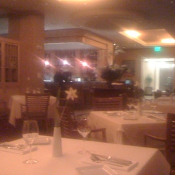 Daffodil - Dining Room - Breakfast & Brunch Near Me - San Francisco, California Daffodil - Dining Room - Breakfast & Brunch Near Me - San Francisco, California