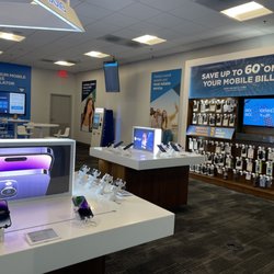 Charter Communications - Inside the store