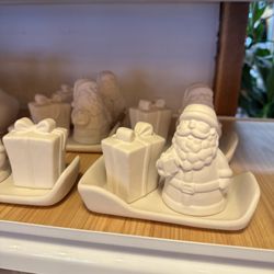 Wet Clay Cafe - Paint pottery holiday pieces