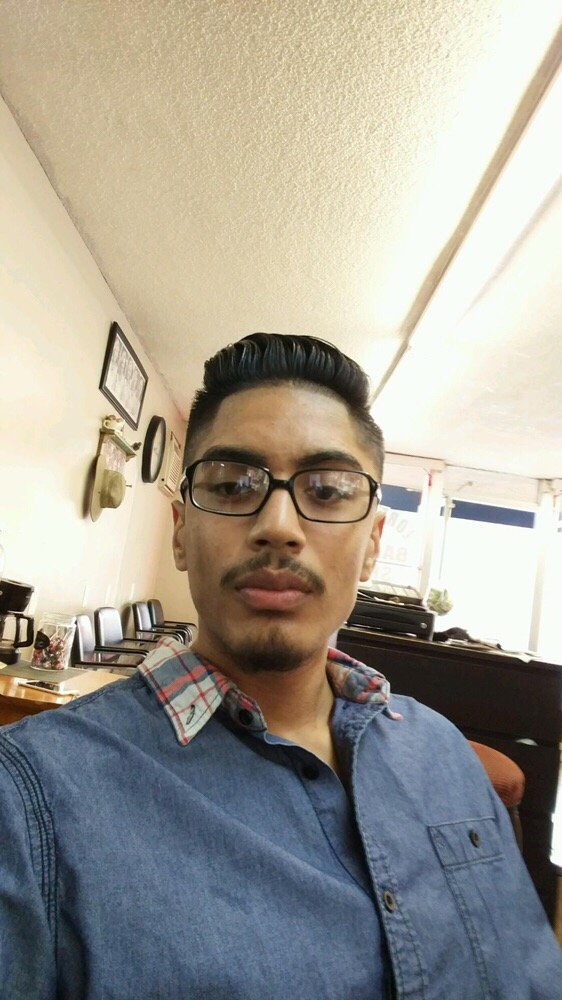 Lorenzo's Barber Shop Logo